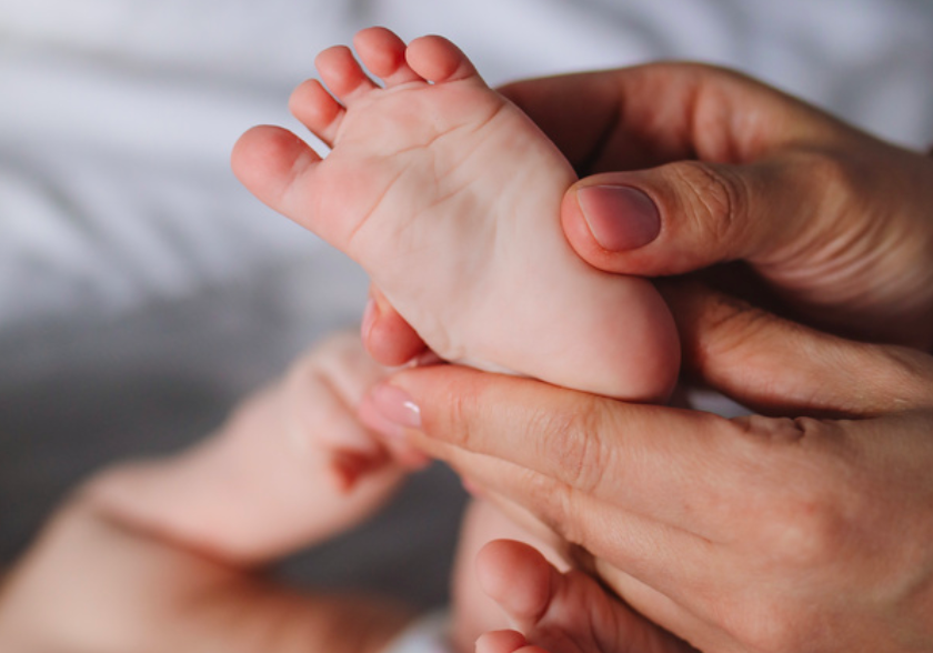 parentalité massage bebe
